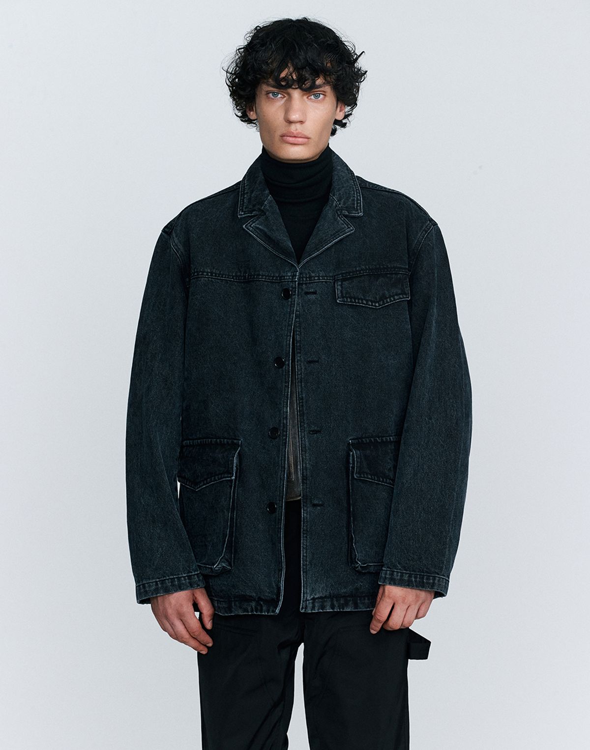 호이테(HEUTE) OVERSIZED DENIM FIELD JACKET (BLACK)