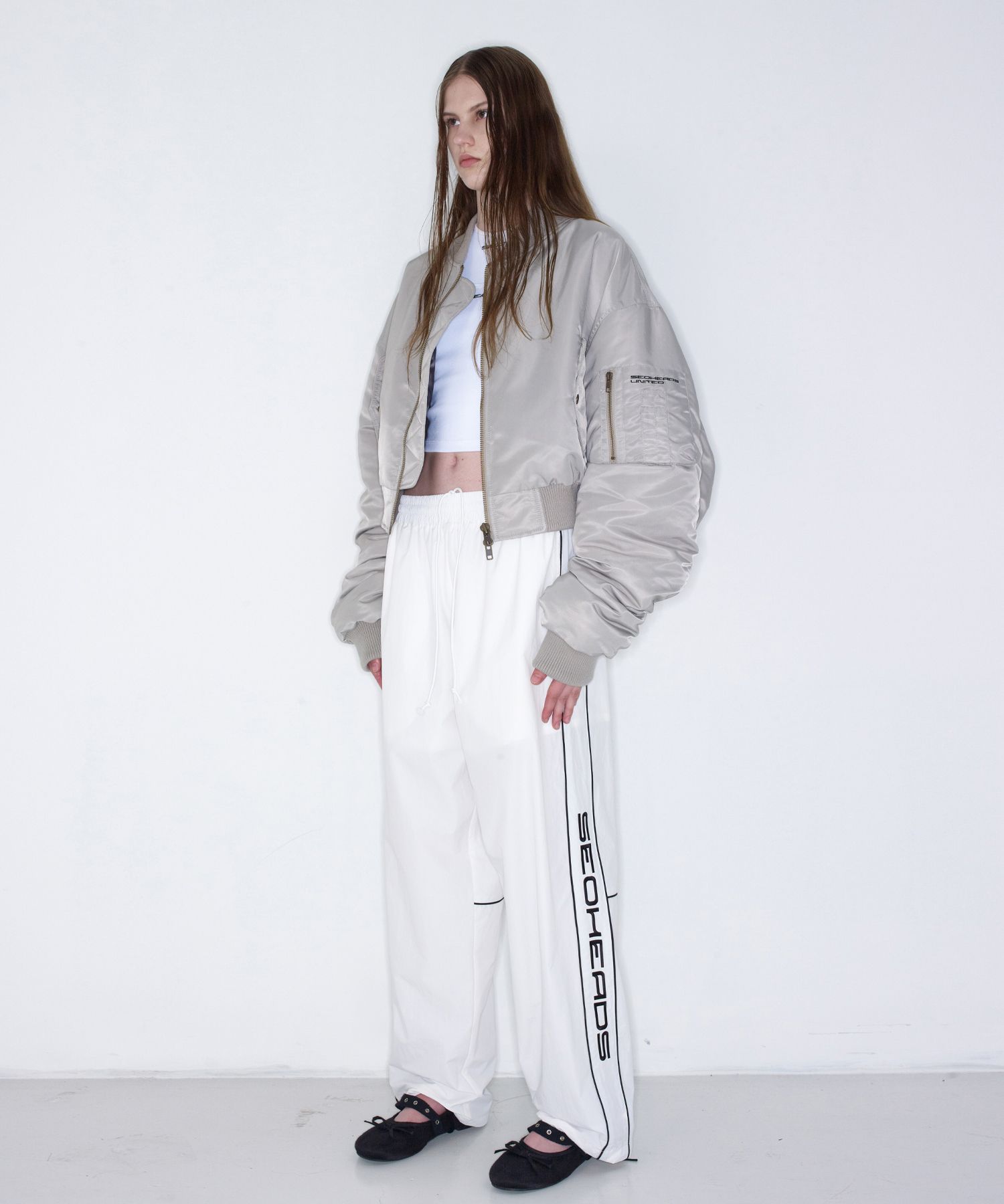 [s/e/o] PIPING LINED NYLON PANTS /追跡付 MUSINSA公式 | s/e/o PIPING LINED NYLON PANTS IVORY