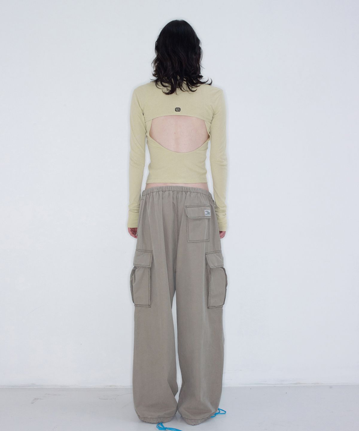 에스이오(s/e/o) BACK HOLE JERSEY SHIRT_LIGHT KHAKI