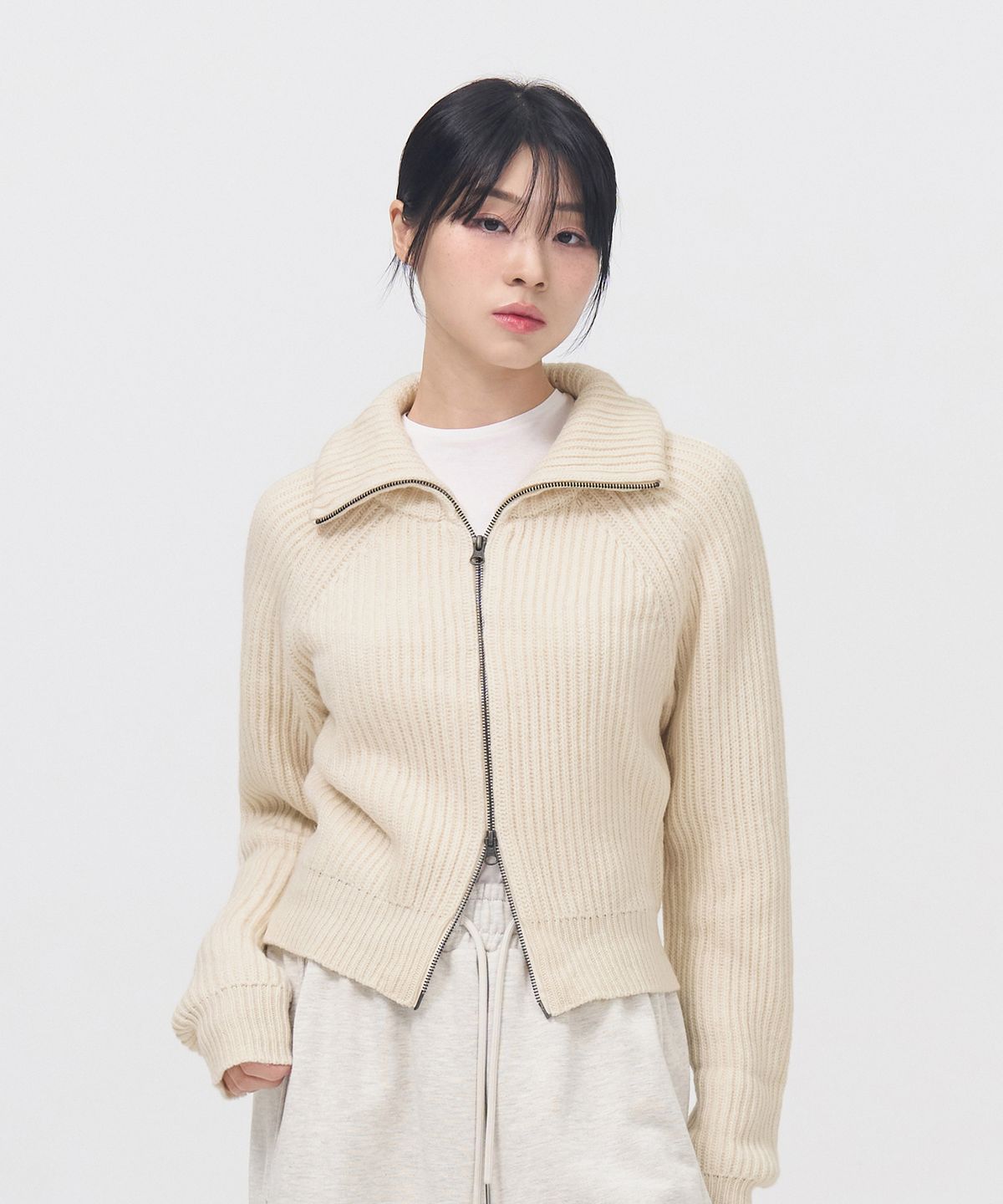 토피 우먼(TOFFEE WOMEN) W 투웨이 카라 크롭 니트 집업 (IVORY)