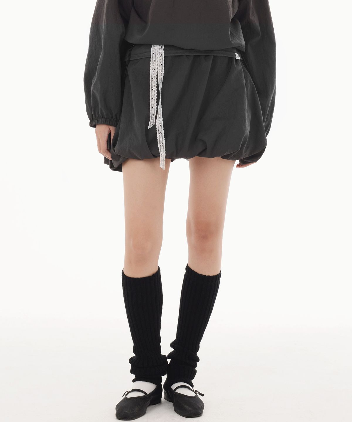 피스메이커(PIECE MAKER) NYLON SHIRRING PUMPKIN SKIRT (CHARCOAL)
