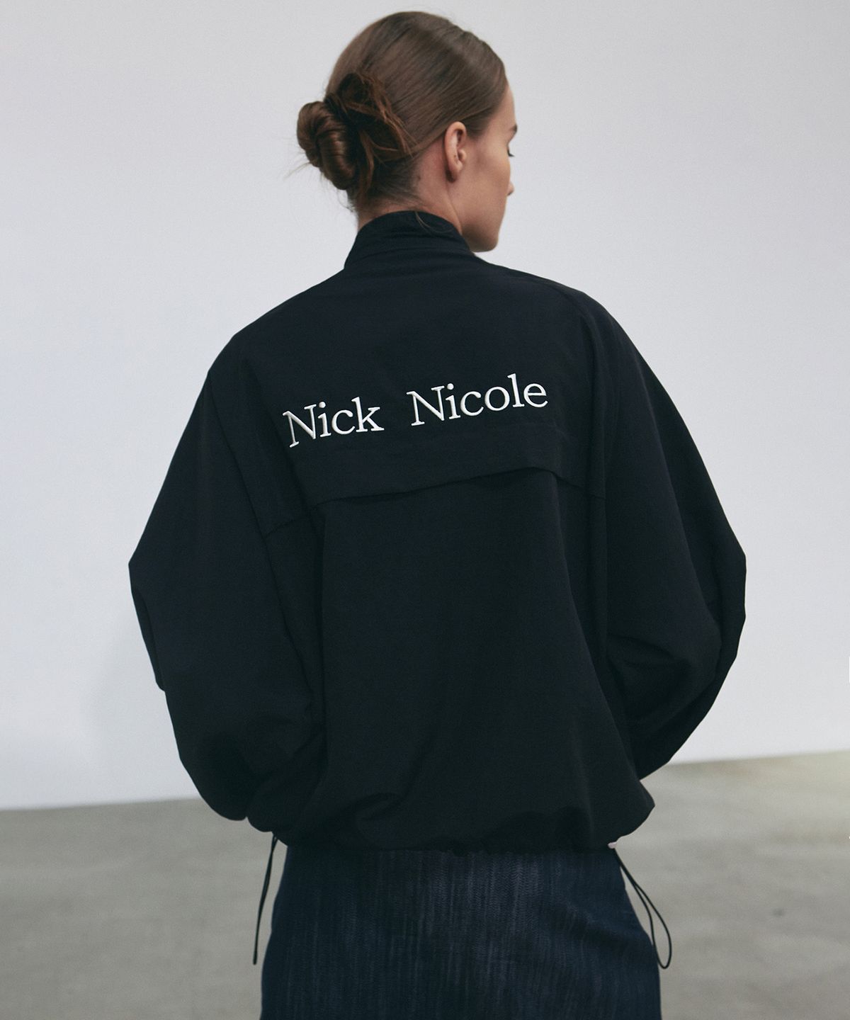 닉앤니콜(NICK&NICOLE) NICOLE STRING WINDBREAKER_BLACK