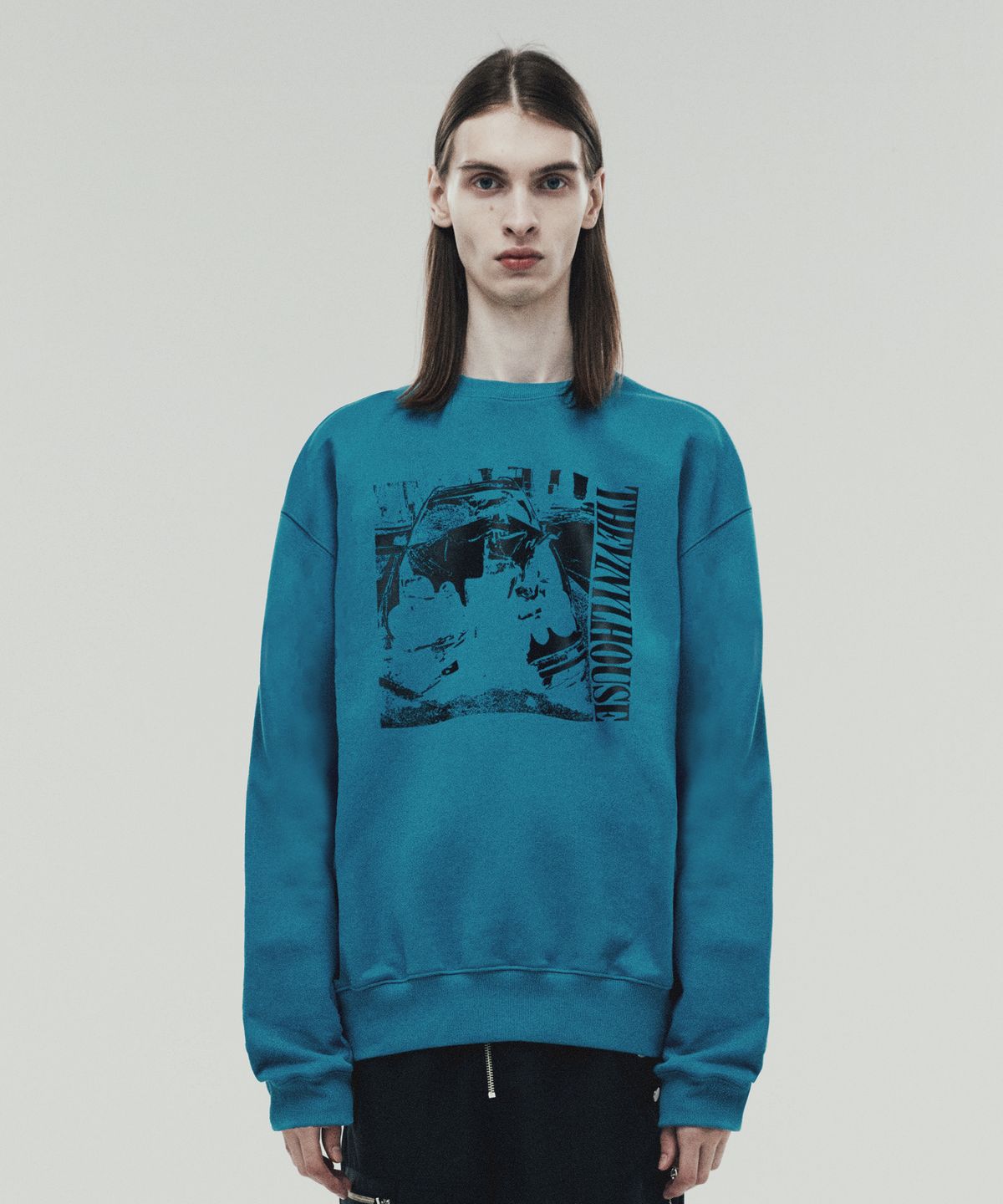 더바이닐하우스(THEVINYLHOUSE) JUNK CAR SWEATSHIRTS BLUE (VH2DFUM441A)