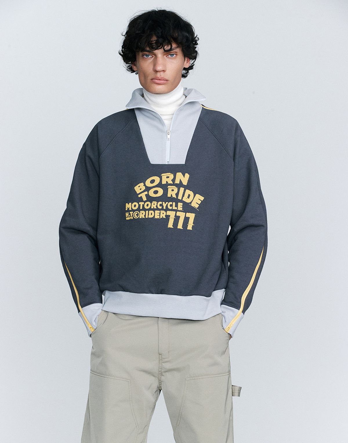 호이테(HEUTE) BORN TO RIDE SWEATSHIRTS (CHARCOAL)