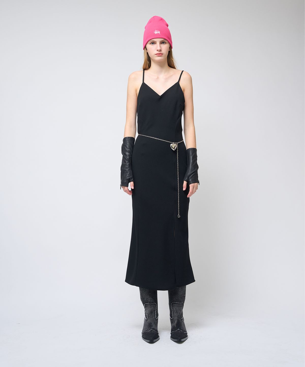 320쇼룸(320SHOWROOM) Feminine line Sleeveless Slit Long dress Black