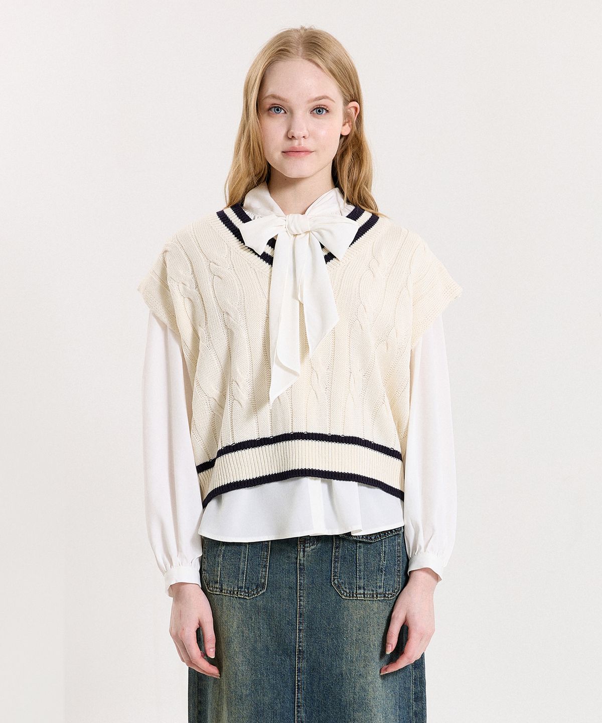 핑크파인애플(PINK PINEAPPLE) PREPPY VEST_IVORY