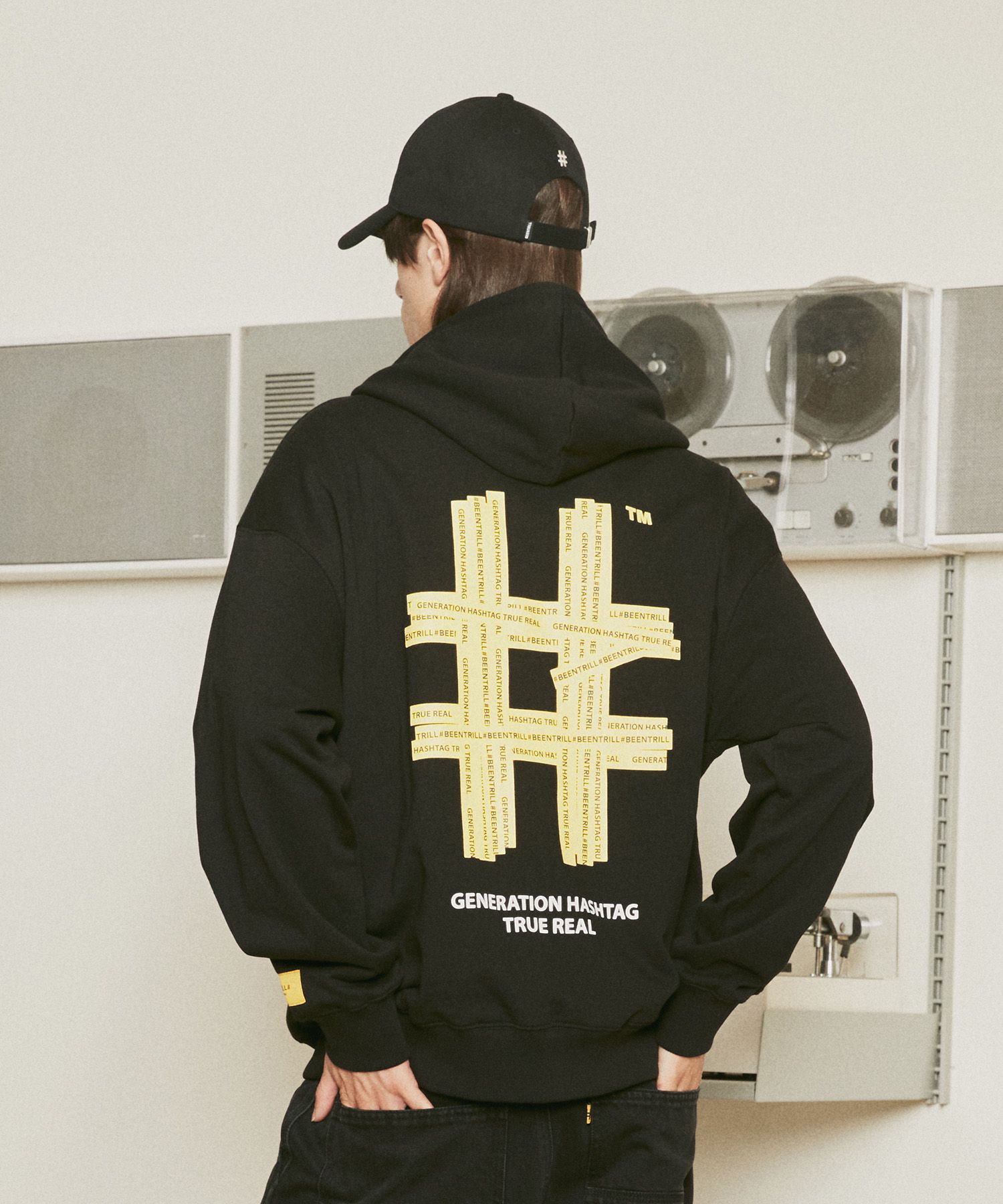 [BEENTRILL]★FRONT TAPING HASHTAG OVERFIT NAPPING HOODIE MUSINSA公式 | BEENTRILL NEWYORK Yellow Taping Hashtag