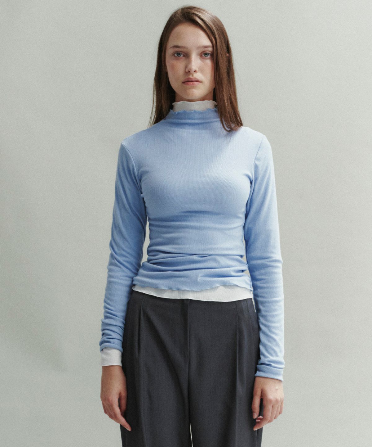 쏘이르(SO IR) HALF NECK RIBBED TOP - SKYBLUE