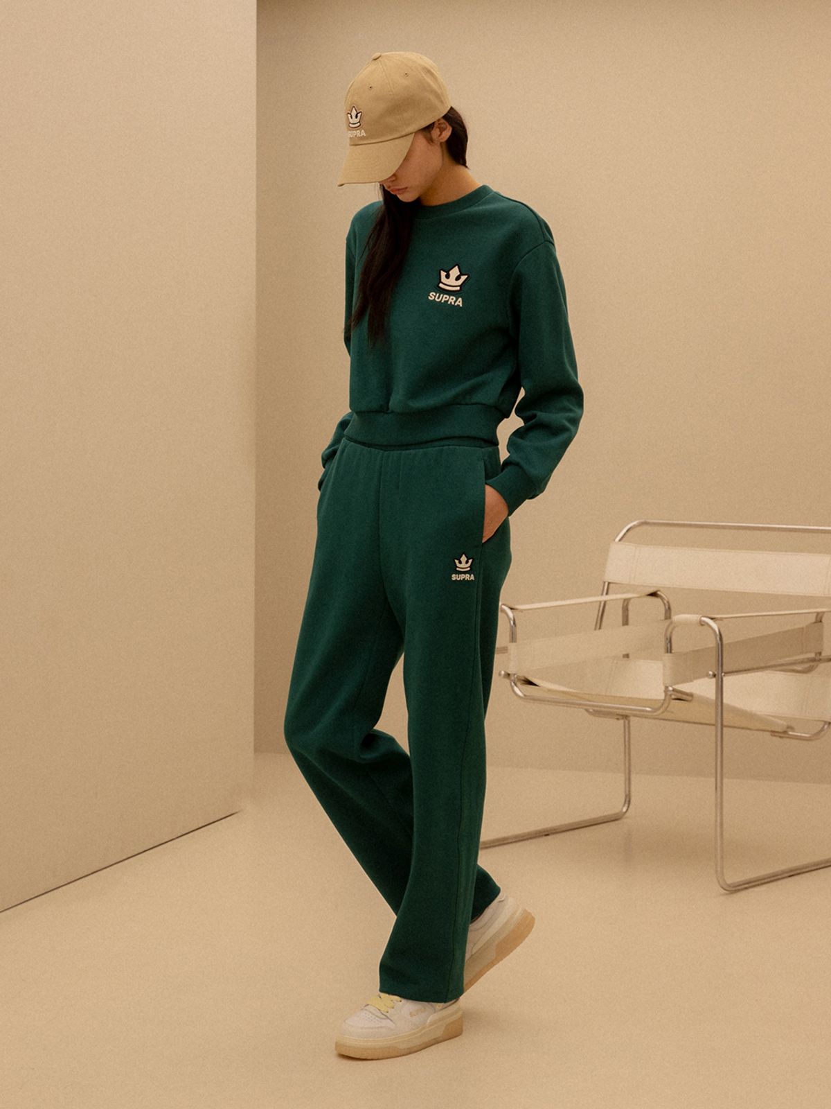 수프라(SUPRA) 여성 바시티 크라운 로고 져지 와이드팬츠(GREEN)