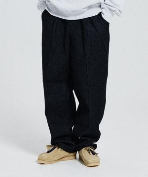WIDE BANDING ONE TUCK DENIM PANTS_BLACK