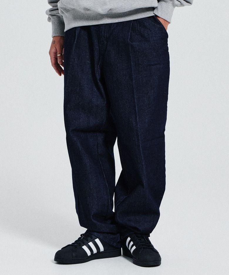 WIDE BANDING ONE TUCK DENIM PANTS_INDIGO
