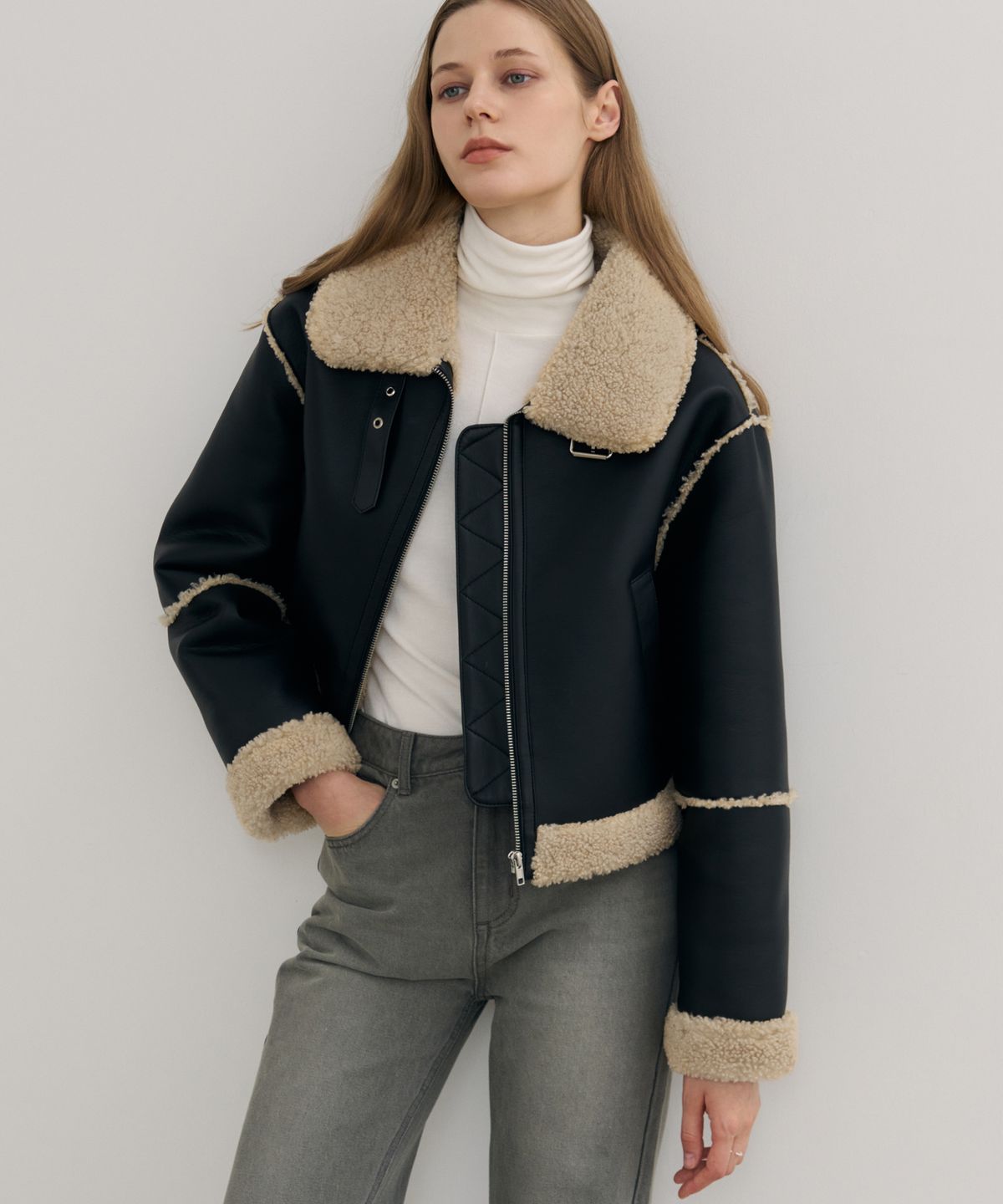 드로우핏 우먼(DRAWFIT WOMEN) 시어링 크롭 무스탕 자켓 [BLACK LEATHER]