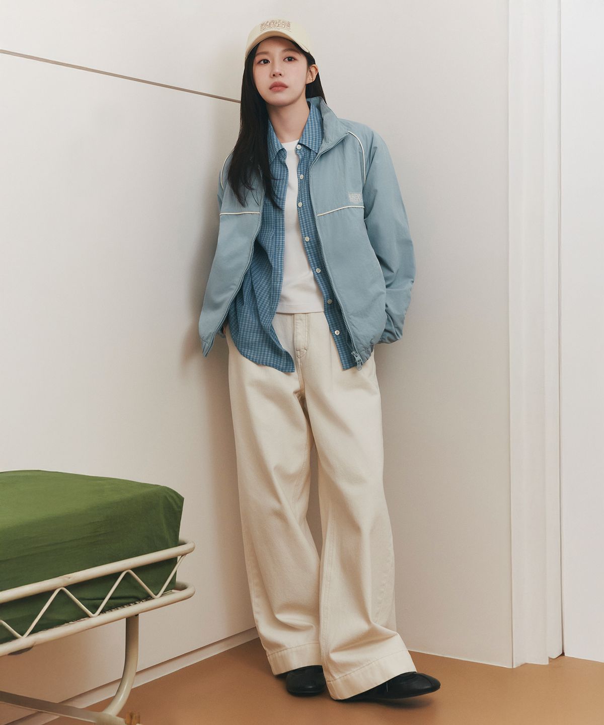 마리떼 프랑소와 저버(MARITHÉ + FRANҪOIS GIRBAUD) W LOW-WAIST TUCK WIDE DENIM PANTS ecru