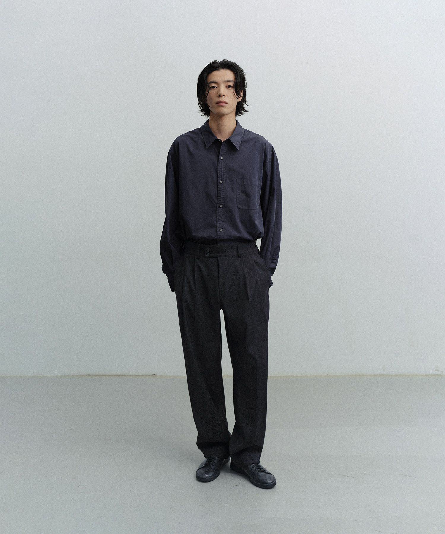 MUSINSA公式 | ANOTHER OFFICE [AW] Santiago Slacks Standard (Dark navy)