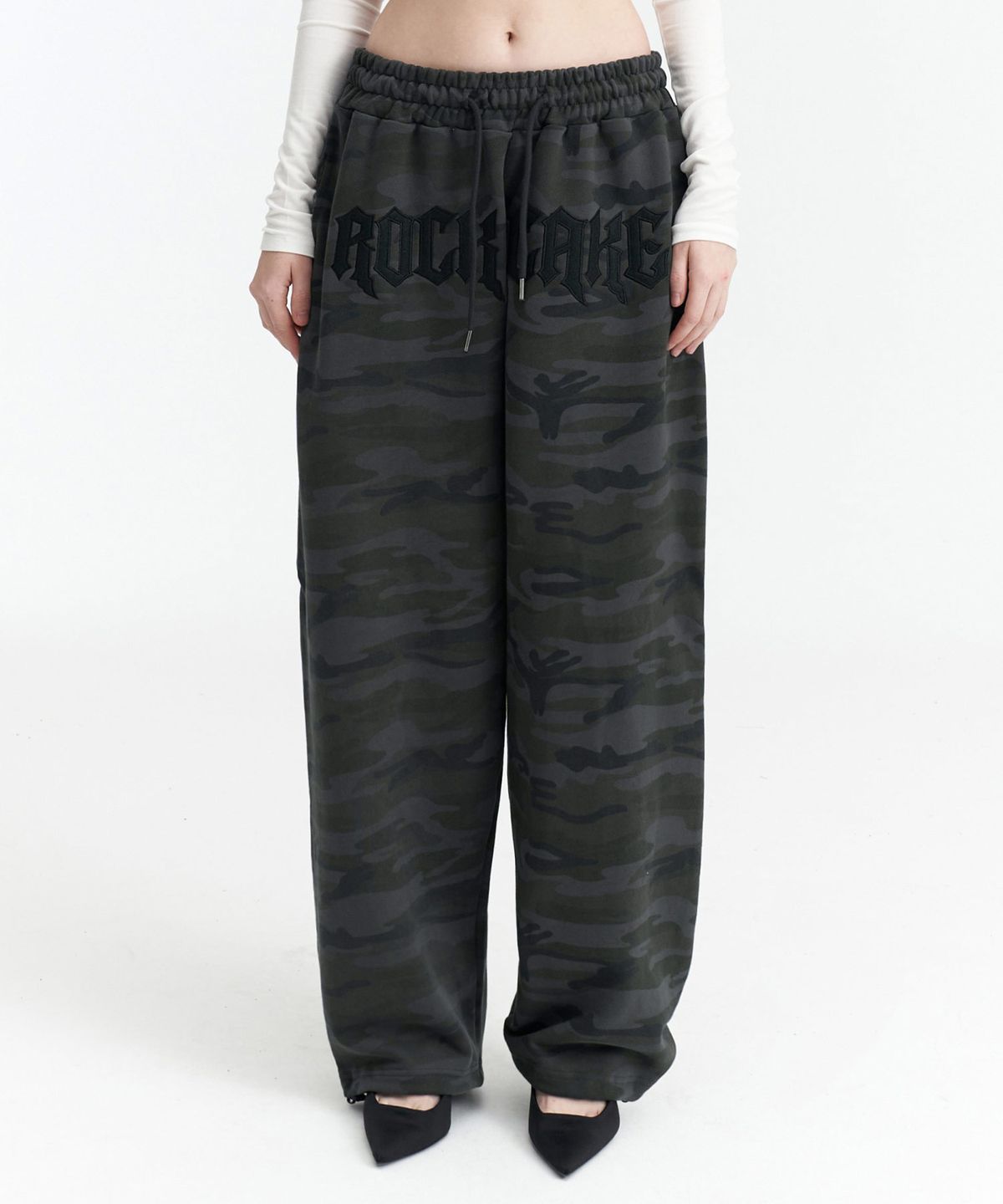 락케이크(ROCKCAKE) Camo Metal Graphics Pants - Black