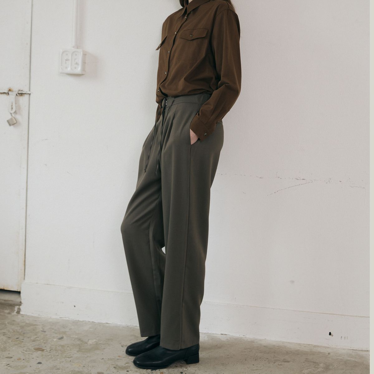 노우드(NOEUD) Wool banding slacks (Gray)