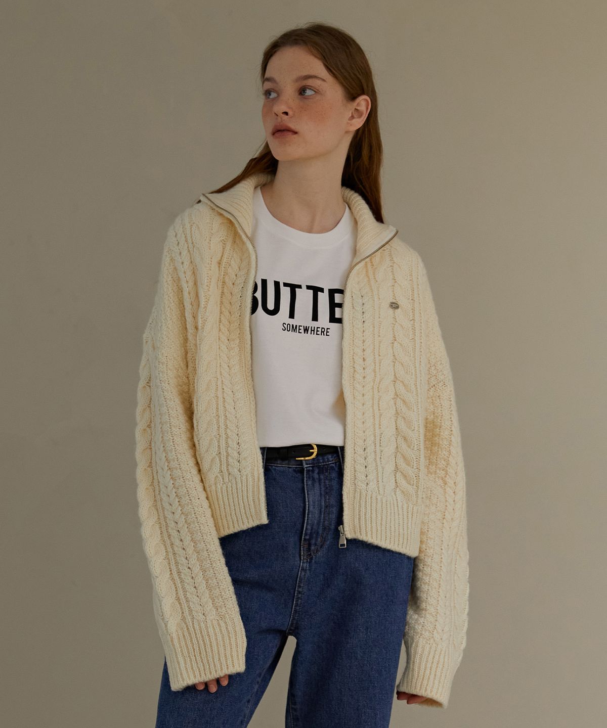 썸웨어버터(SOMEWHEREBUTTER) cable knit Full zip-up - ivory
