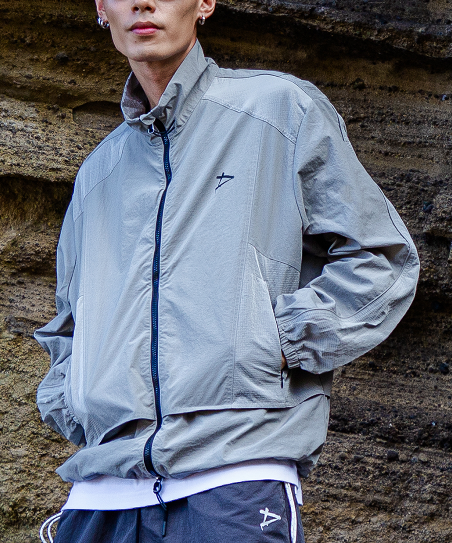 MUSINSA公式 | PLAYIAN Filament zip-up windbreaker - GRAY