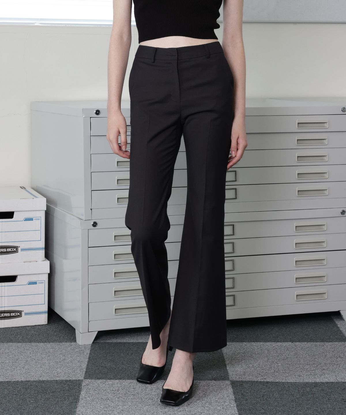 러브참(LOVECHARM) [모니카 부츠컷 슬랙스 팬츠_챠콜] Monica Bootcut Slacks Pants_Charcoal