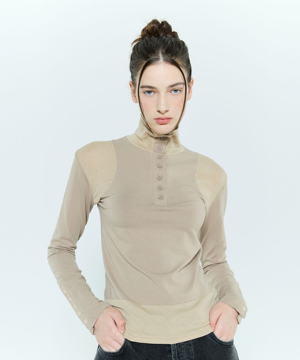 라티젠(LARTIGENT) L6 BUTTON T-SHIRT(BEIGE)