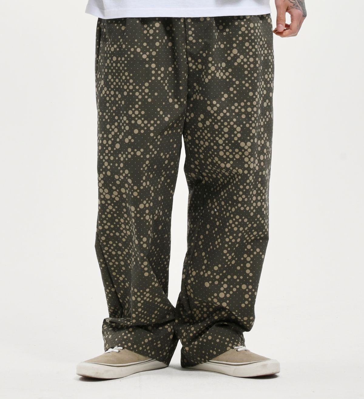 엑스트라오디너리(EXTRAORDINARY) DOT PATTERN PANTS KHAKI