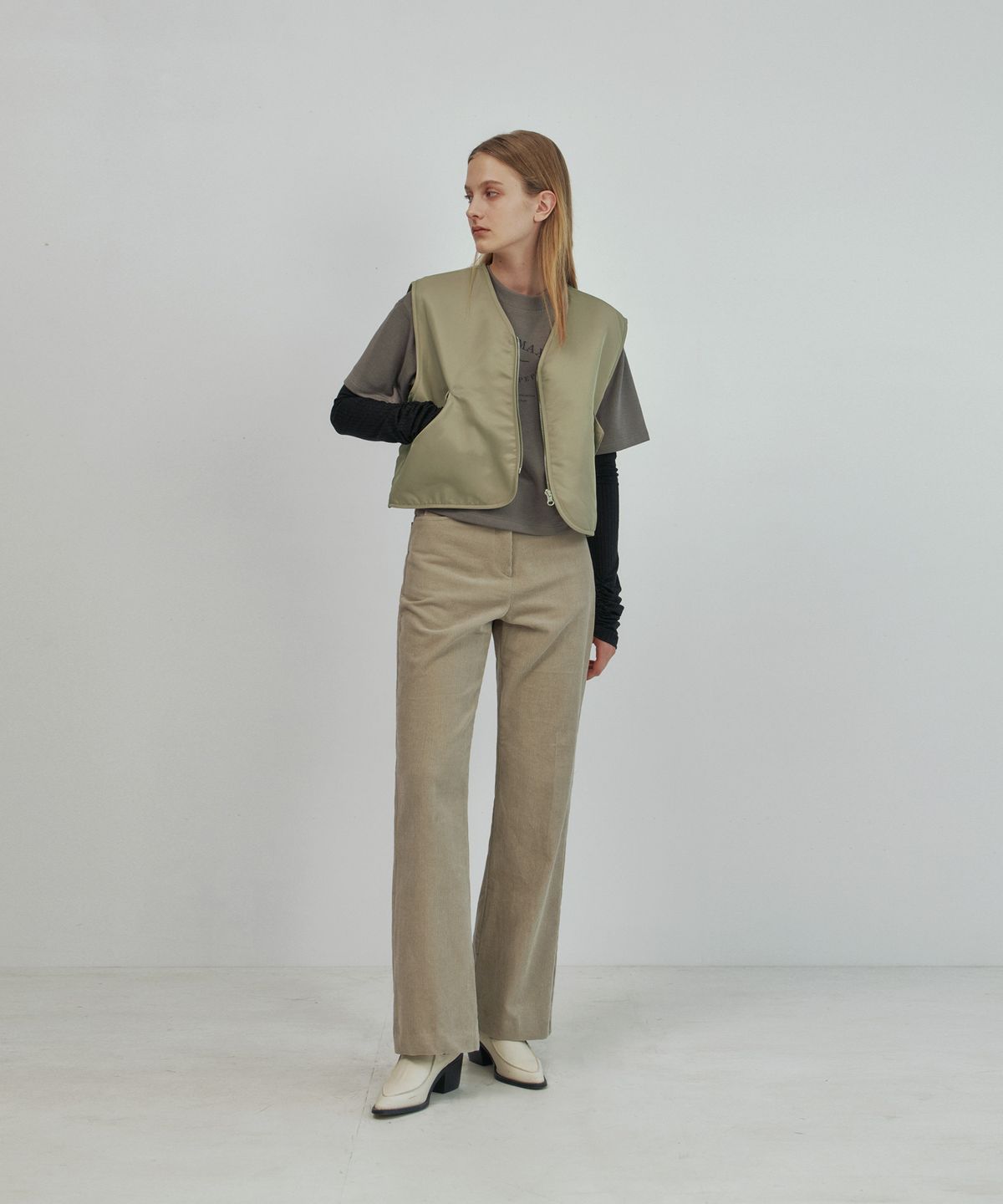 줄리아페페(JULIAPEPE) Semi Bootcut Corduroy Pants (Beige)