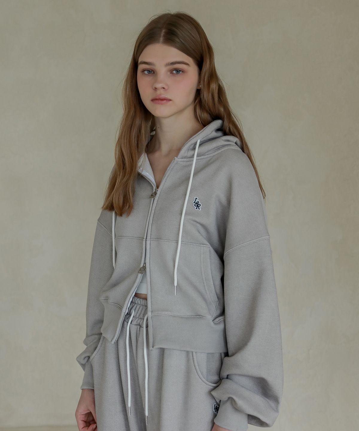 로시로우(LOSSYROW) Lossy  Pigment Patch Hood Zip-Up_gray
