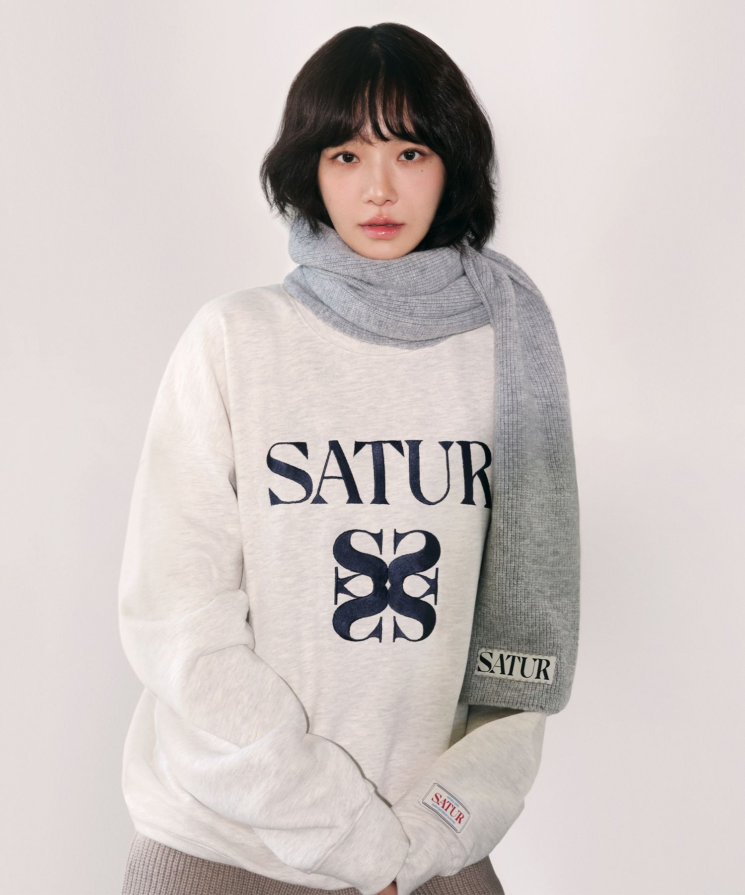 口コミ・レビュー評価が高いおすすめ人気商品の通販 MUSINSA公式 ivory melange sweatshirt logo Classic SATUR | トップス