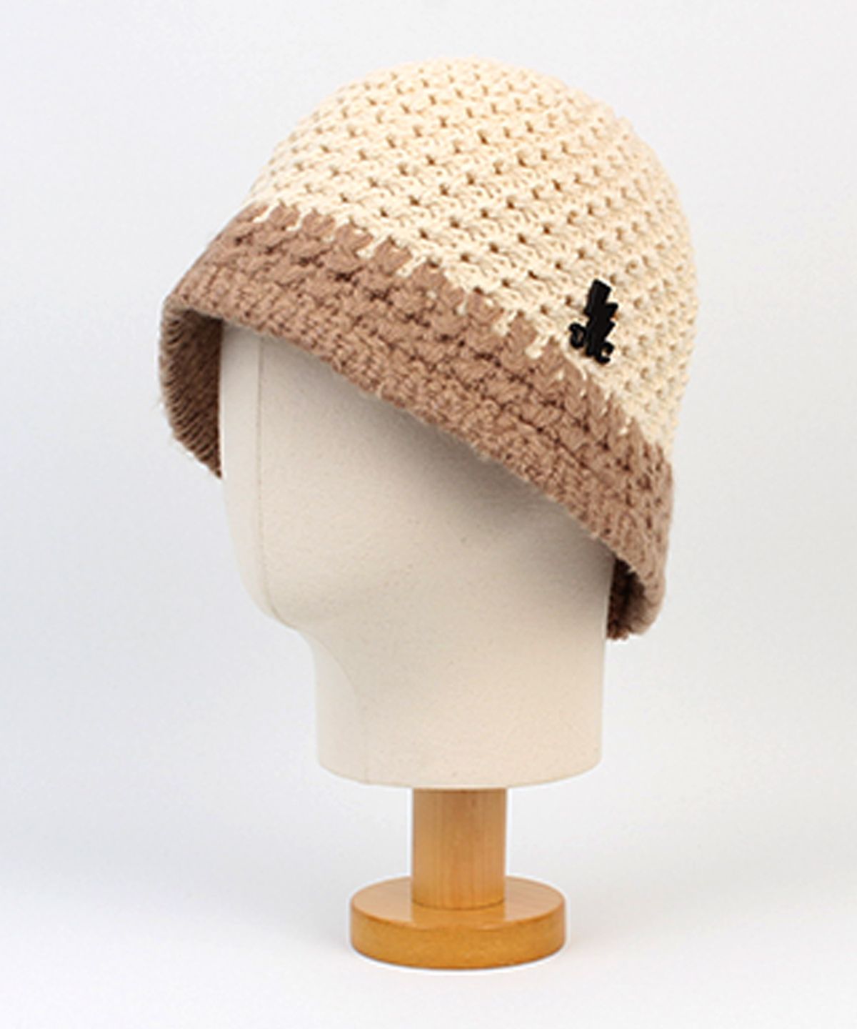 유니버셜 케미스트리(UNIVERSAL CHEMISTRY) Twotone Ivory Knit Bucket Hat 니트버킷햇