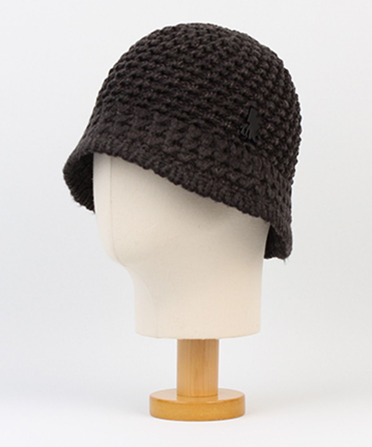 유니버셜 케미스트리(UNIVERSAL CHEMISTRY) Onetone Charcoal Knit Bucket Hat 니트버킷햇