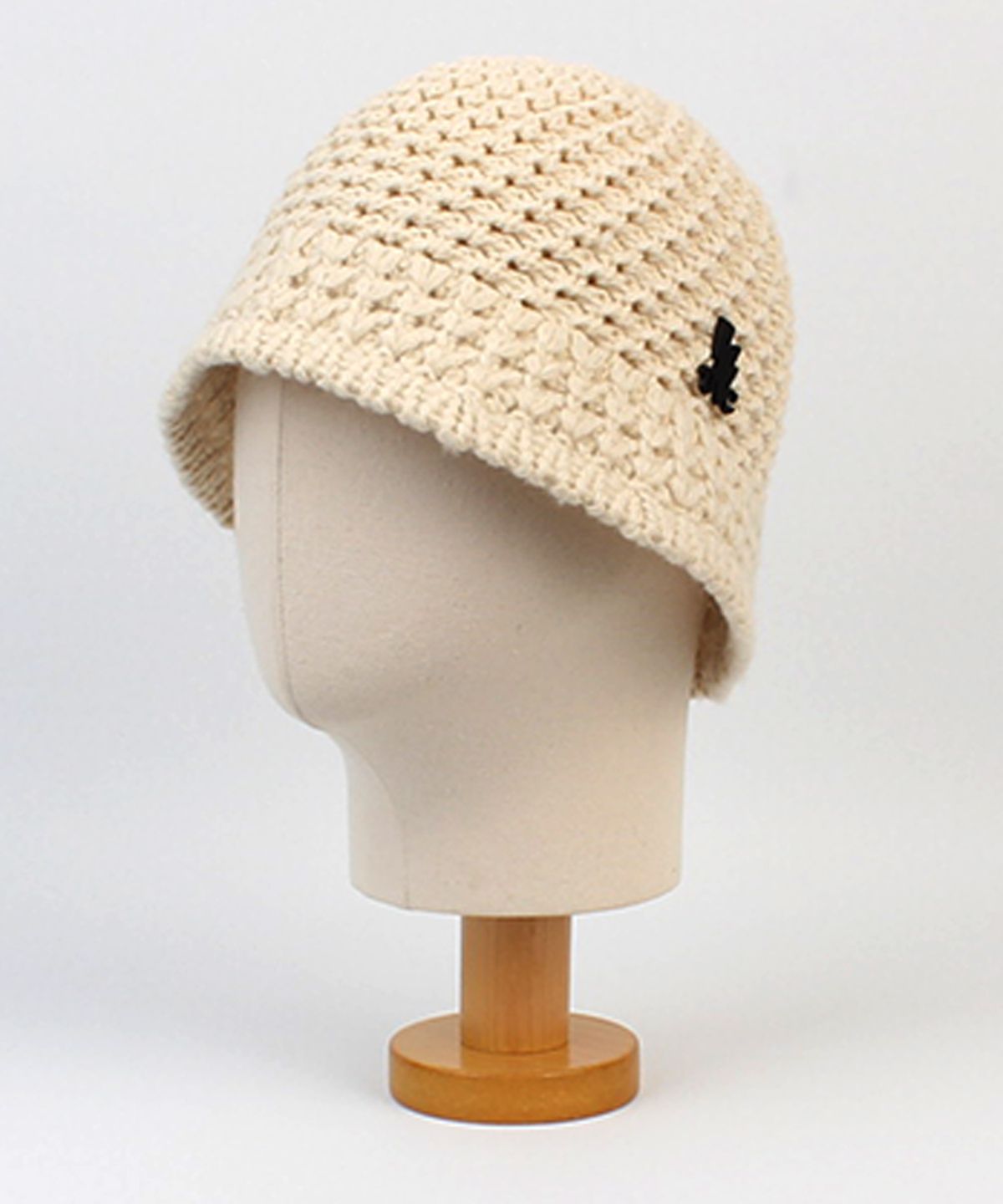 유니버셜 케미스트리(UNIVERSAL CHEMISTRY) Onetone Ivory Knit Bucket Hat 니트버킷햇