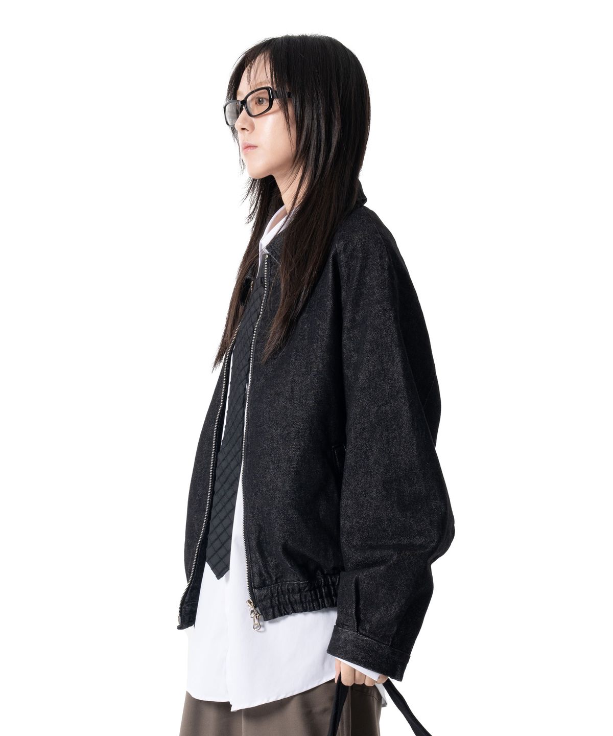 이우가마카라스(IUGAMAKARAS) Needlework Denim Raglan Jacket (Black)