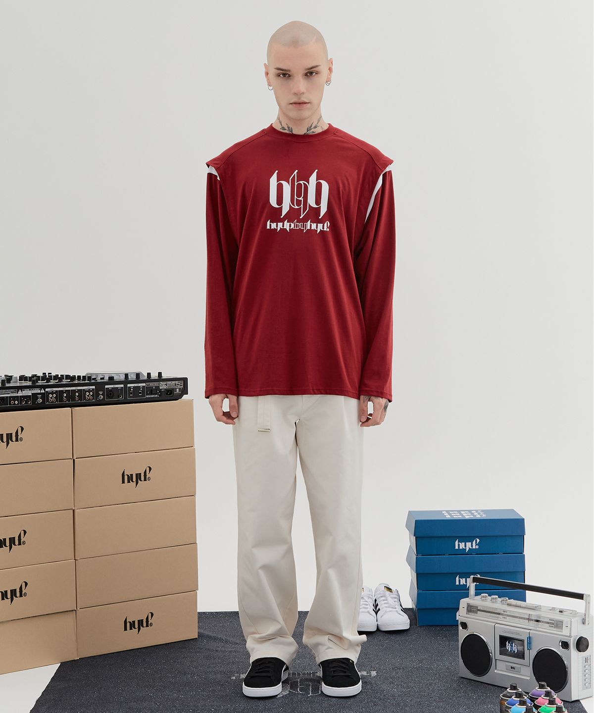 혀프 바이 혀프(HYUP BY HYUF) Varsity Long Sleeve_Wine
