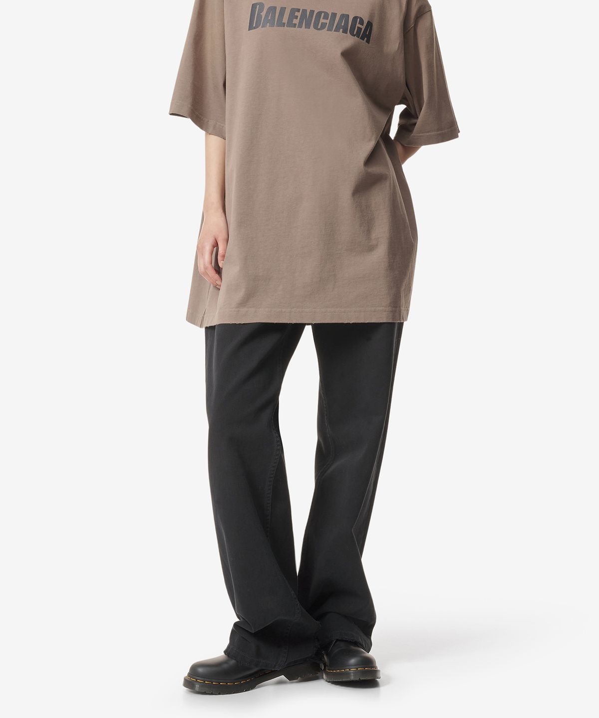 발렌시아가(BALENCIAGA) 미디움 핏 팬츠 - 블랙 / 751110TNW111700