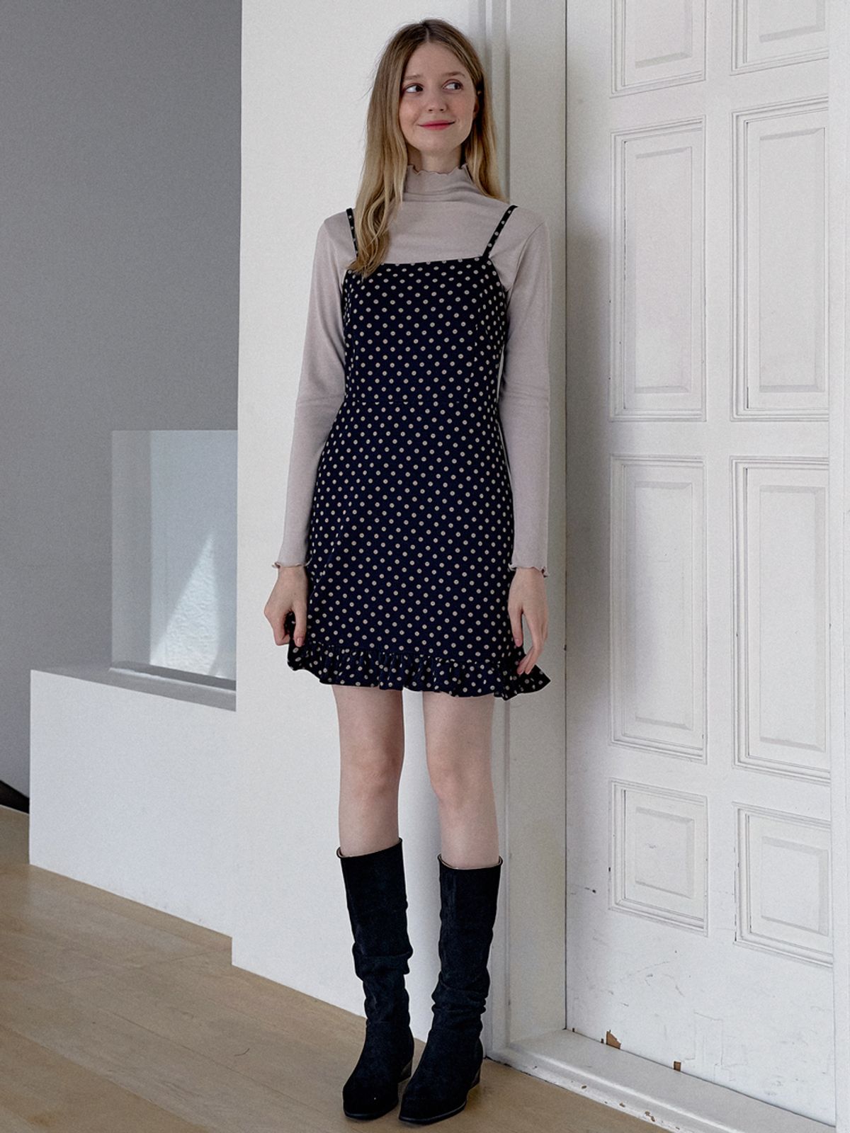 아방(AVANT-G) Frill Mini Dot Sleeveless Dress - NAVY