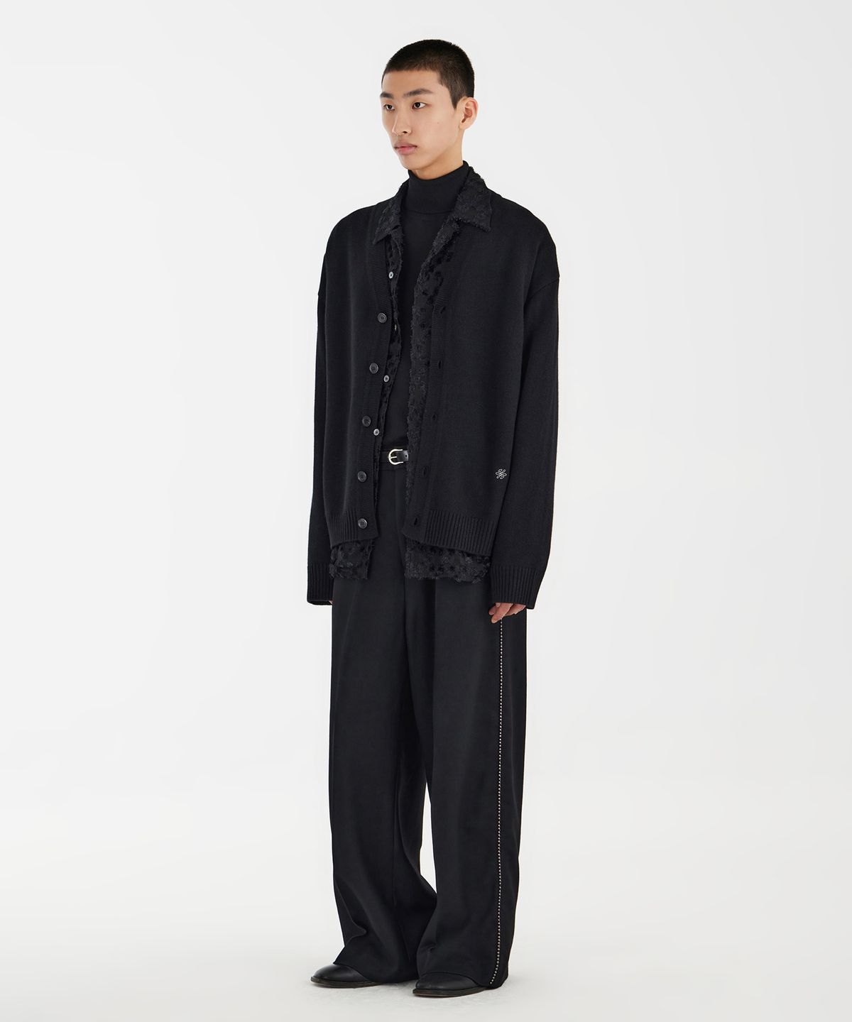 유스(YOUTH) Emblem Cardigan - Black
