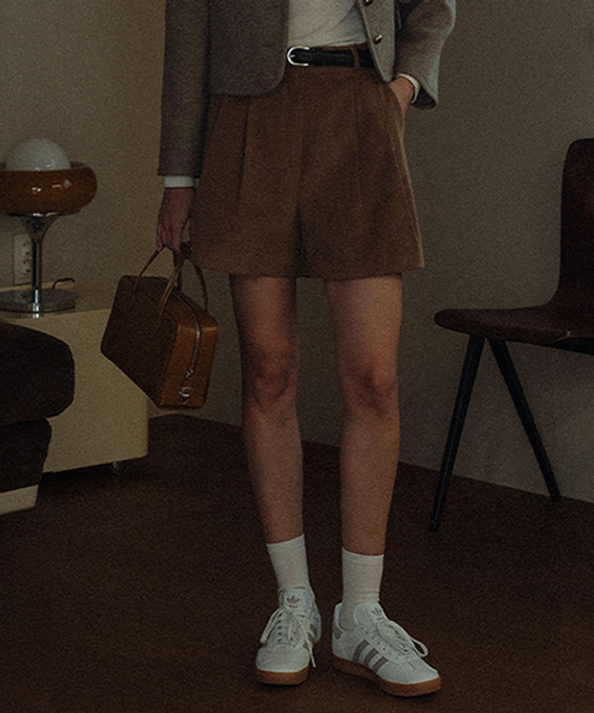 노운베러(KNOWNBETTER) Two tuck corduroy short pants_Brown