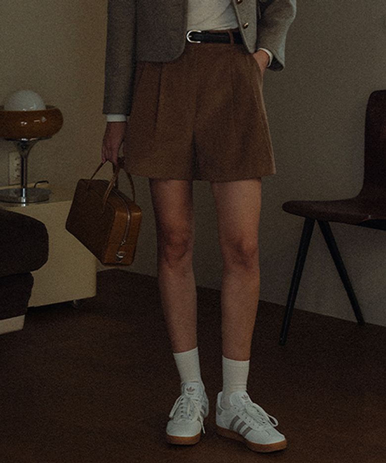 [패션애완쏭 PICK] Two tuck corduroy short pants_Brown