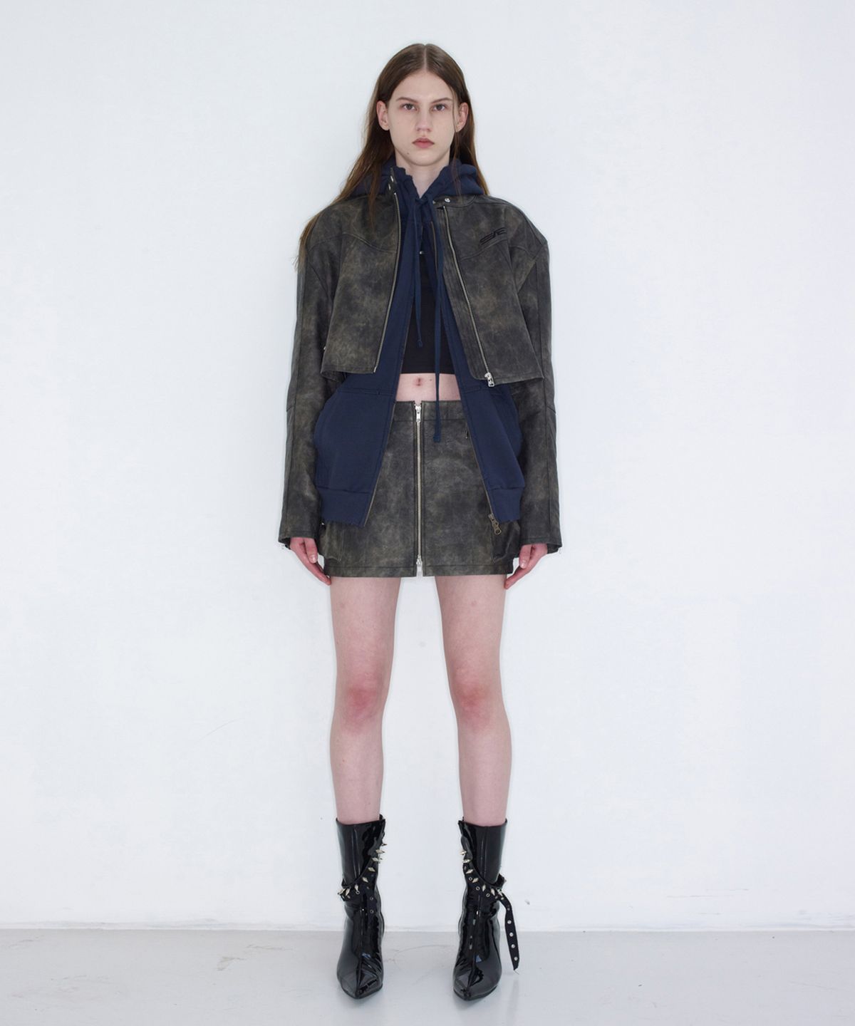 에스이오(s/e/o) DAMAGED HOOD JUMPER NAVY