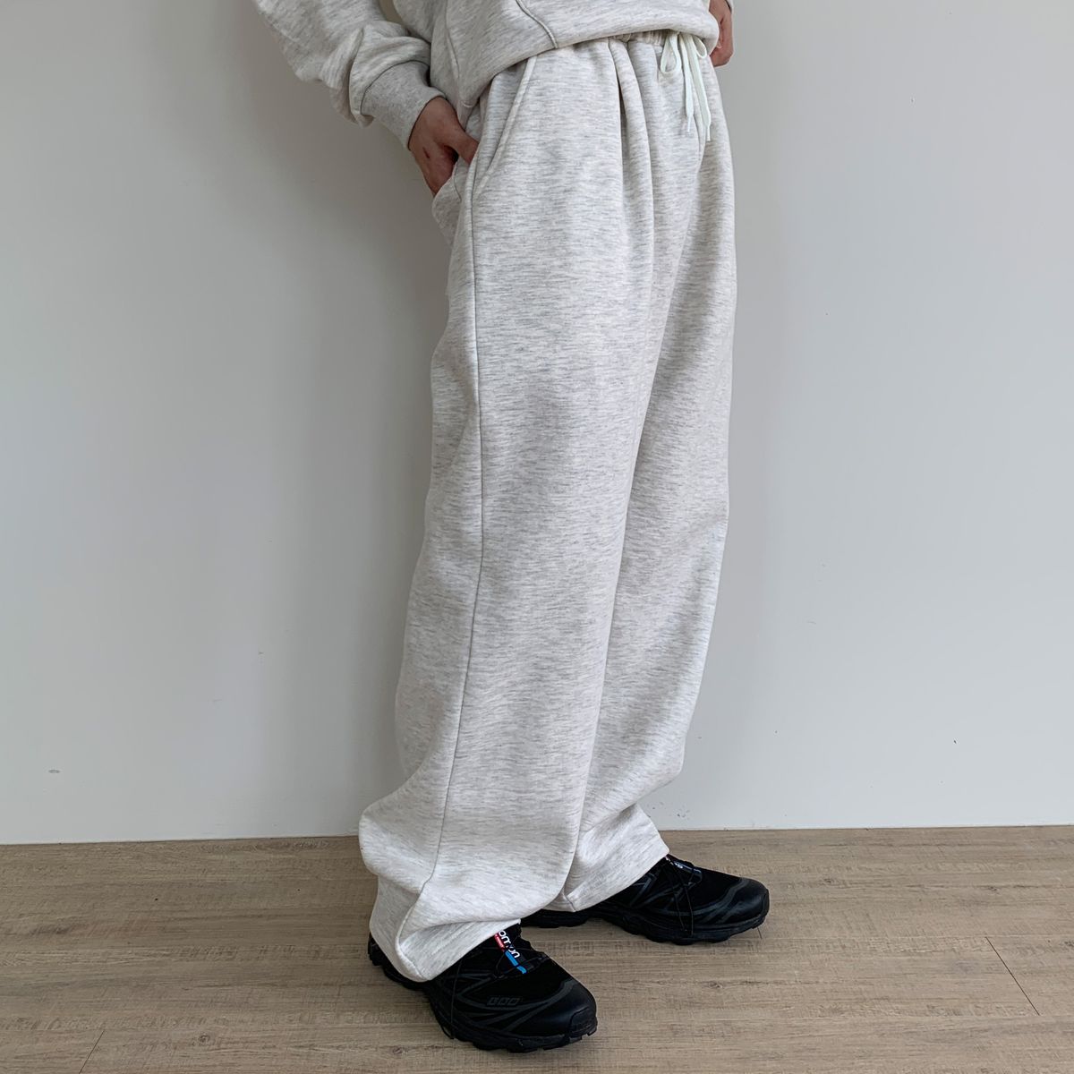 락트개러지(ROCKED GARAGE) [UNISEX] 핀턱 스웨트 무지 와이드 팬츠