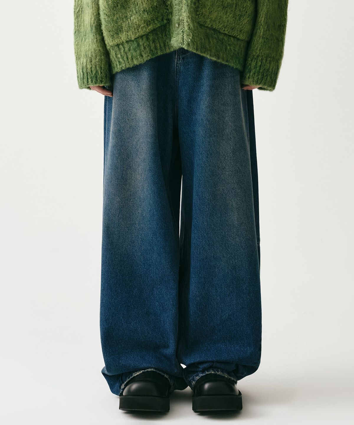 어반드레스(AVANDRESS) Dart Tapered Pants GREEN BLUE