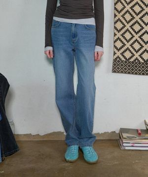 STRAIGHT FIT JEANS - BLUE