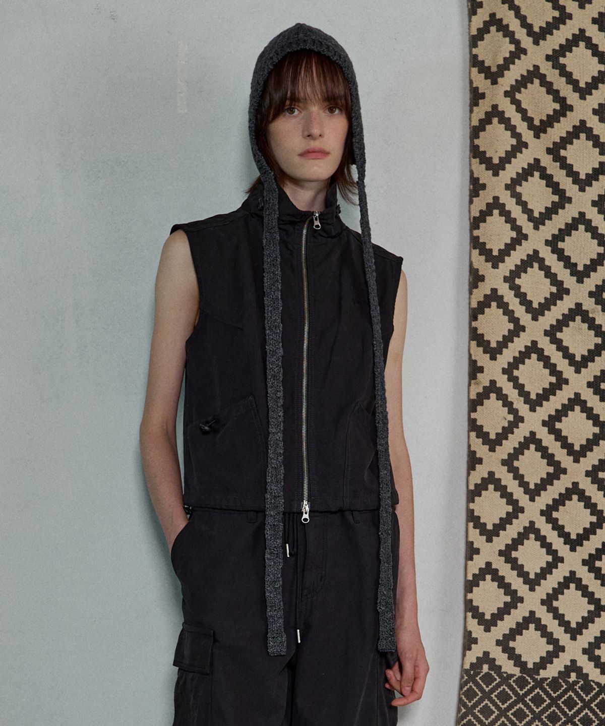 아옵트(AOPT) TWO WAY COTTON VEST - BLACK