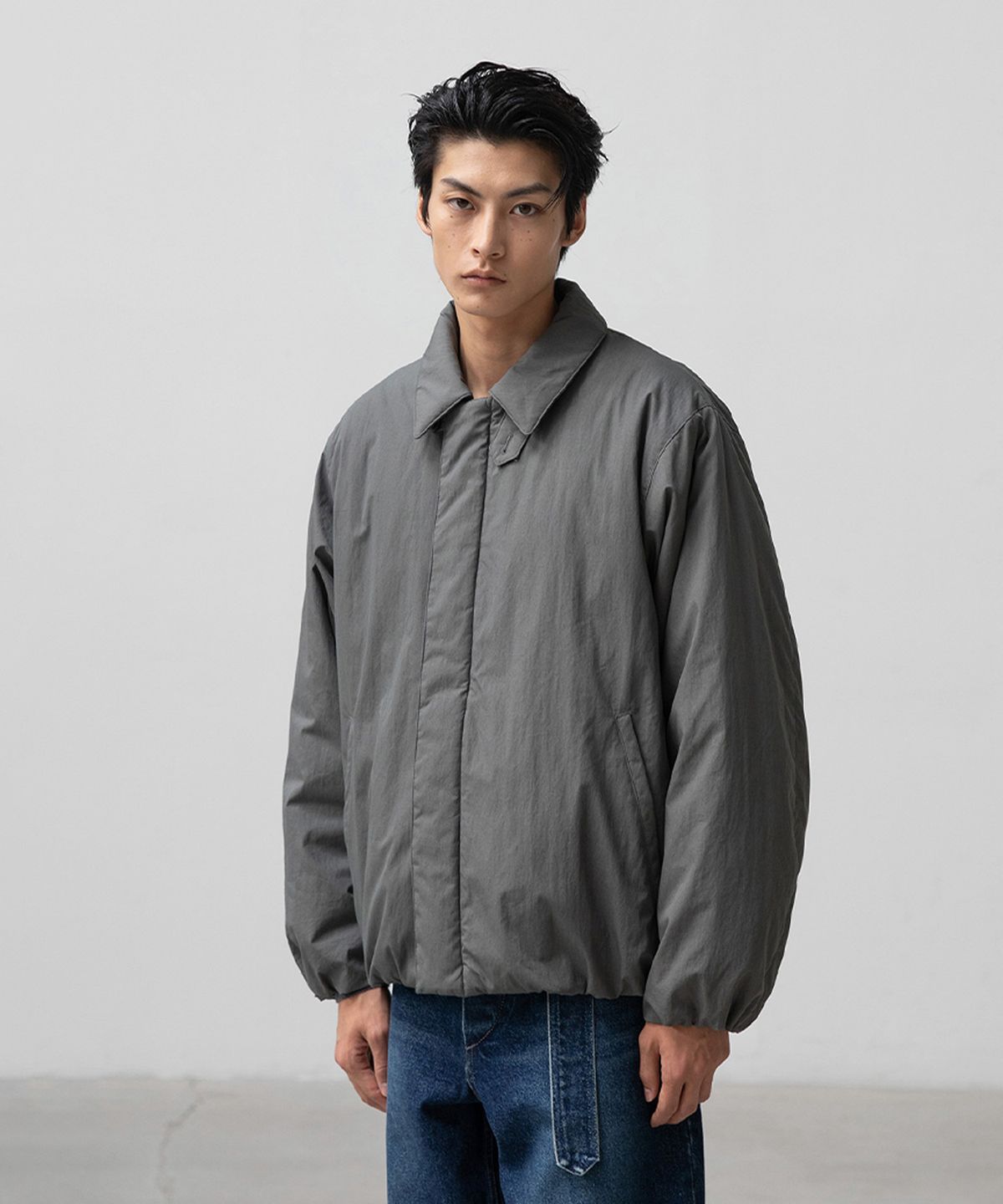 어나더 오피스(ANOTHER OFFICE) Control Insulation Jacket (Peppercorn)