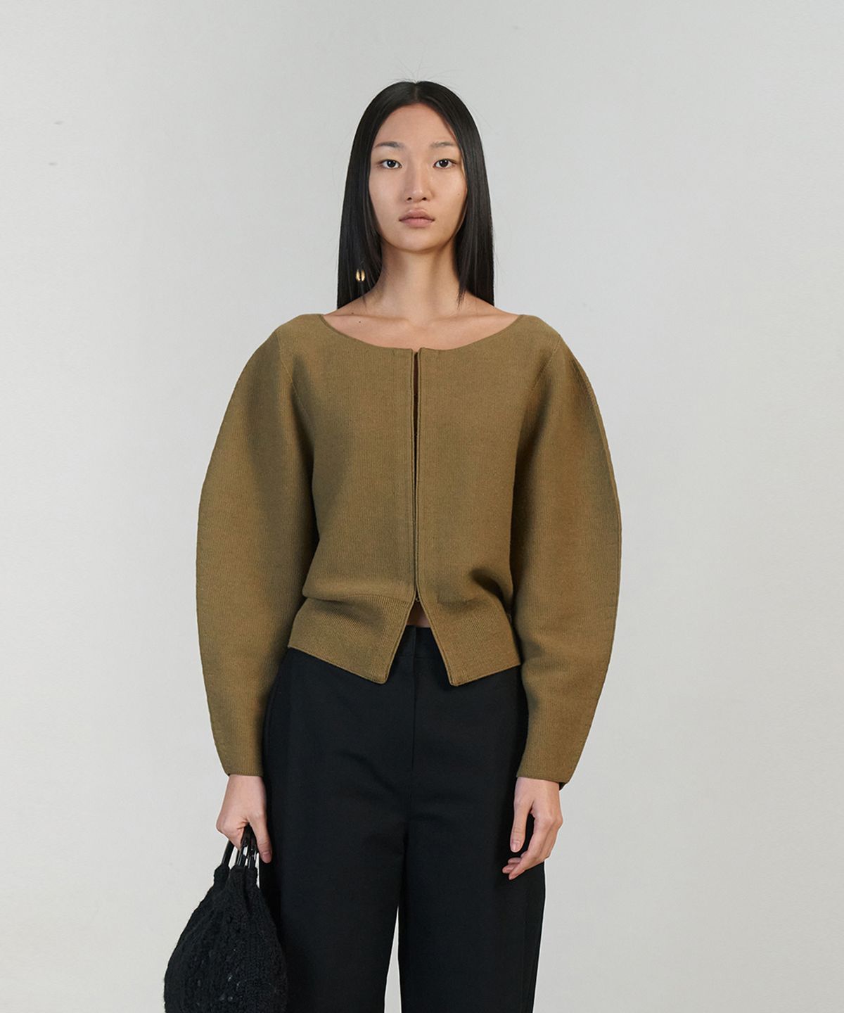 아모멘토(AMOMENTO) WHOLEGARMENT ROUNDED CARDIGAN_KHAKI