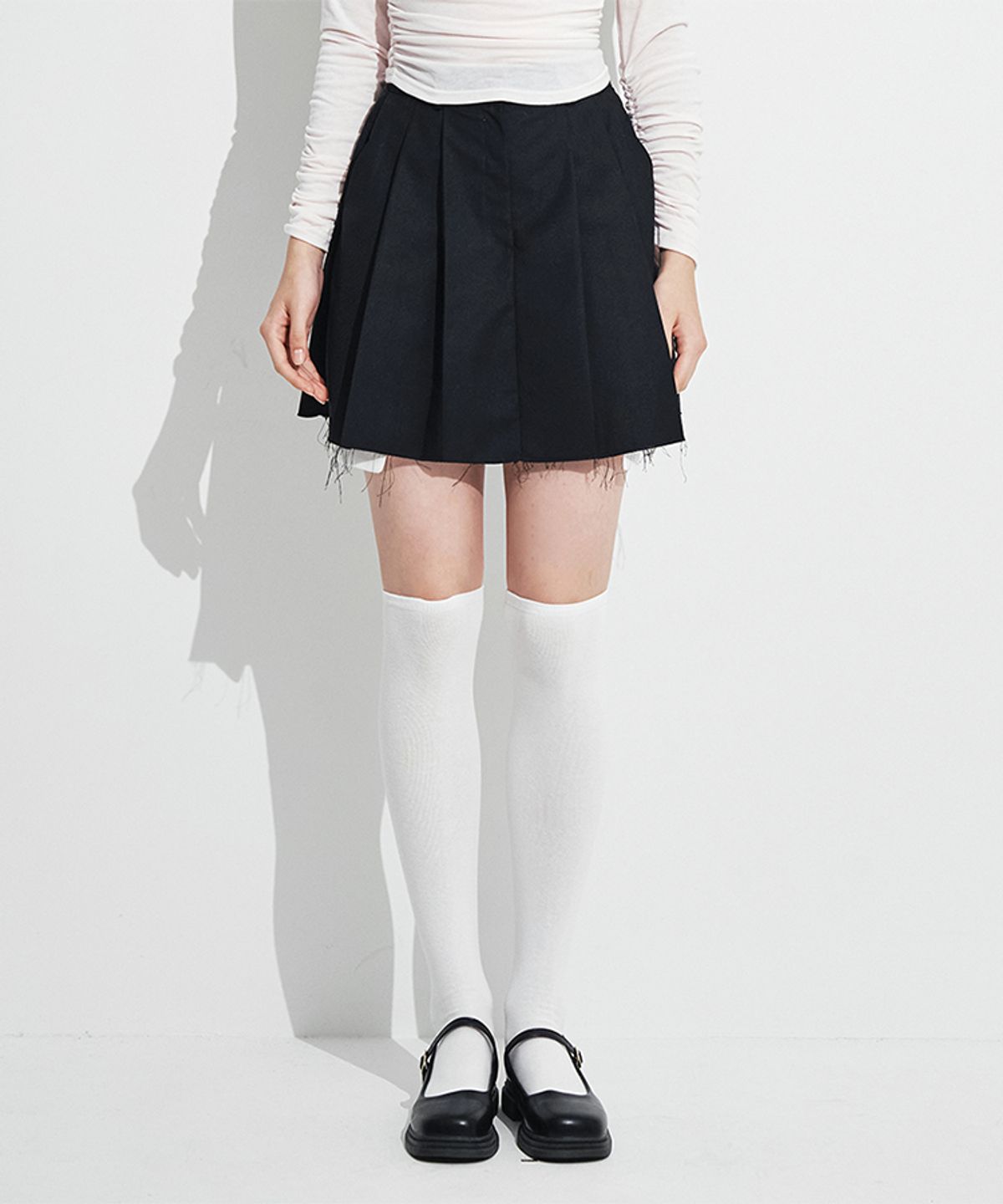 로제프란츠(ROSEFRANTZ) Rose Layered Mini Skirt [Black]