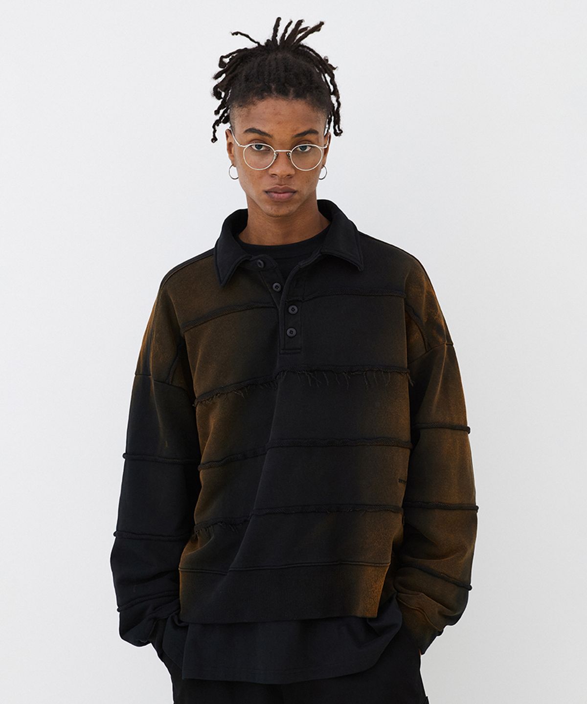 이에이(IEY) CUTTING COLLAR SWEATSHIRT Black