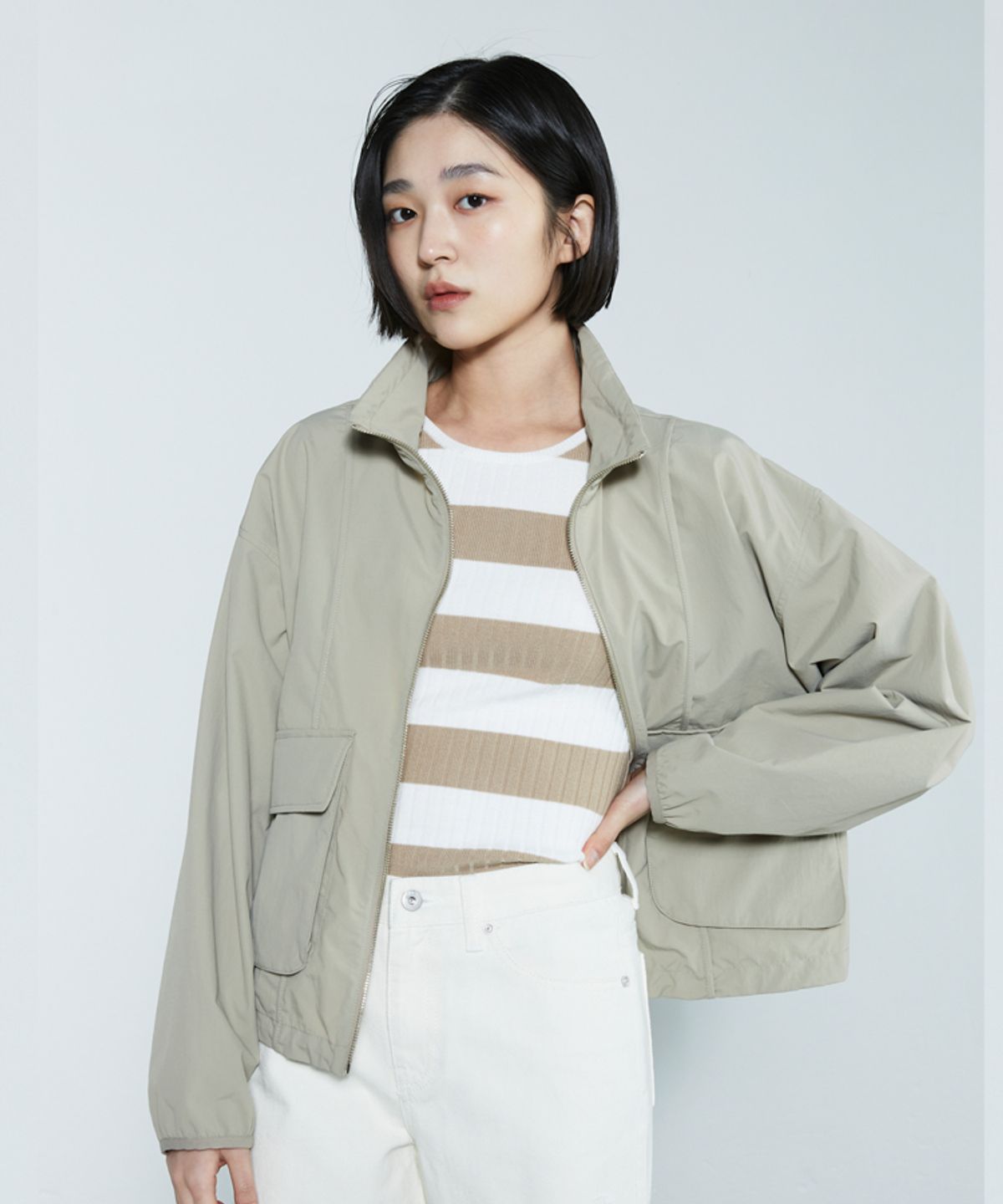 버커루(BUCKAROO) 여성 나일론 크롭기장 하이넥 점퍼 베이지