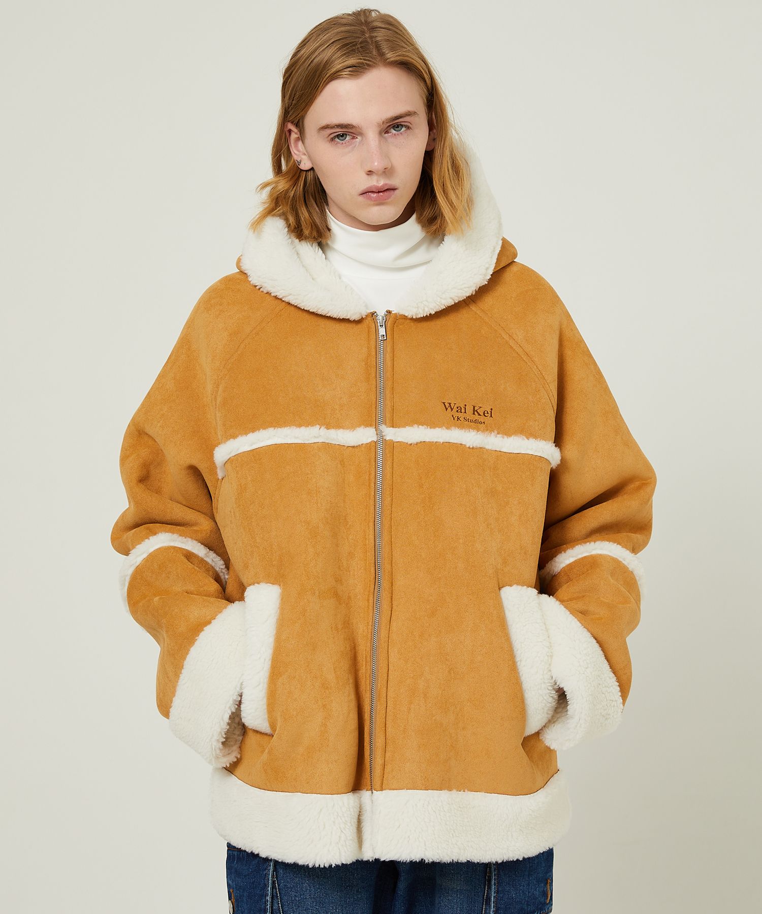 MUSINSA公式 | WAI KEI Artificial Hooded Mustang Coat Sand Beige