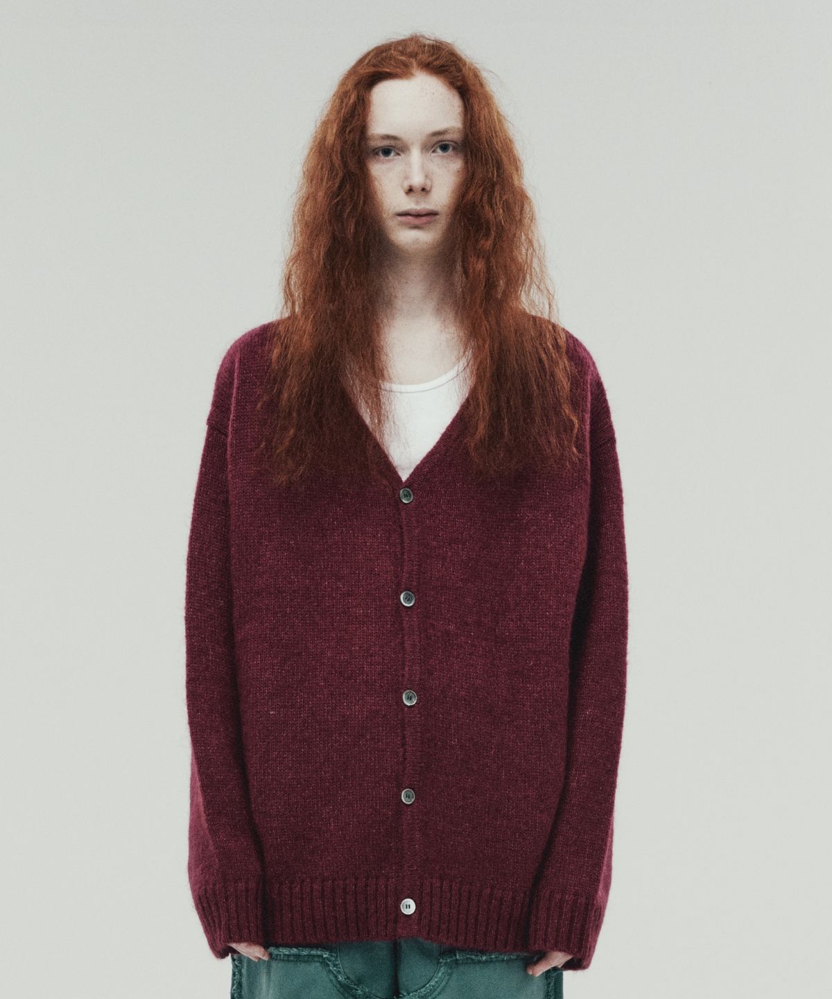 더바이닐하우스(THEVINYLHOUSE) MOHAIR CARDIGAN BURGUNDY (VH2DFUK680A)